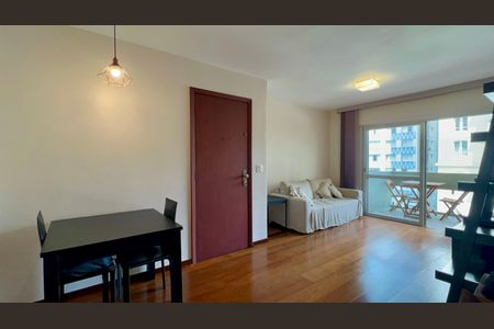 Apartamento para alugar com 96m², 2 quartos e 1 vaga Apartamento para alugar com 96m², 2 quartos e 1 vagaSala