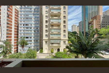 Apartamento para alugar com 96m², 2 quartos e 1 vaga Apartamento para alugar com 96m², 2 quartos e 1 vagaVaranda