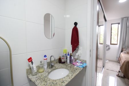 Apartamento à venda com 72m², 2 quartos e 1 vagaBanheiro da suíte 