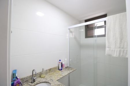 Apartamento à venda com 72m², 2 quartos e 1 vagaBanheiro social