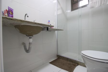 Apartamento à venda com 72m², 2 quartos e 1 vagaBanheiro social