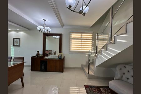 Apartamento para alugar com 184m², 4 quartos e 3 vagasSala Ambientes