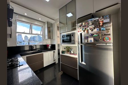 Apartamento para alugar com 184m², 4 quartos e 3 vagasCozinha