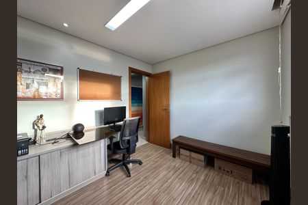 Apartamento para alugar com 184m², 4 quartos e 3 vagasQuarto Cobertura