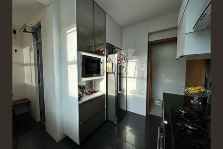 Apartamento para alugar com 184m², 4 quartos e 3 vagasCozinha