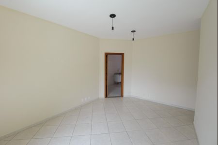 Apartamento para alugar com 3 quartos, 85m² em Vila Iapi, Taubaté