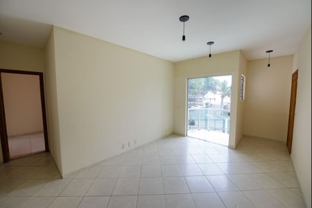 Apartamento para alugar com 3 quartos, 85m² em Vila Iapi, Taubaté