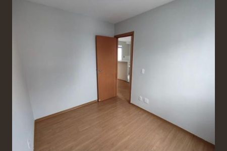 Quarto 1 de apartamento para alugar com 2 quartos, 42m² em São Jorge, Uberlândia