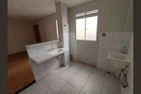 Cozinha de apartamento para alugar com 2 quartos, 42m² em São Jorge, Uberlândia
