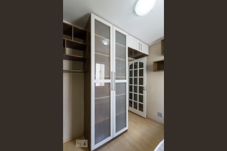 Quarto de apartamento para alugar com 3 quartos, 65m² em Vila Brasilio Machado, São Paulo