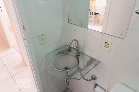 Apartamento para alugar com 65m², 3 quartos e 1 vaga Apartamento para alugar com 65m², 3 quartos e 1 vagaBanheiro