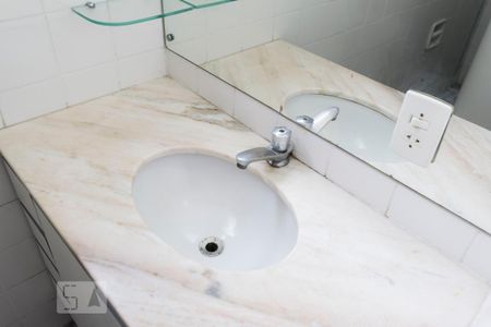 Apartamento para alugar com 65m², 3 quartos e 1 vaga Apartamento para alugar com 65m², 3 quartos e 1 vagaBanheiro