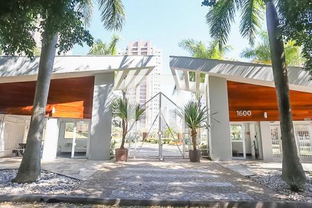 Apartamento para alugar com 125m², 3 quartos e 2 vagasFachada