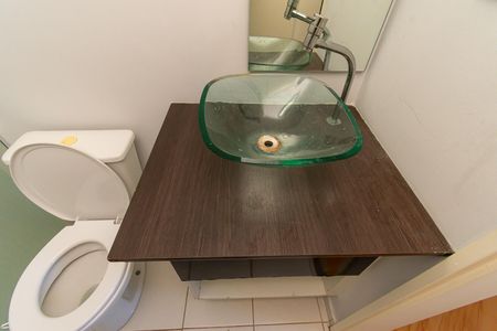 Apartamento para alugar com 60m², 2 quartos e 2 vagas Apartamento para alugar com 60m², 2 quartos e 2 vagasBanheiro da Suíte