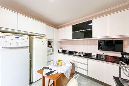 Apartamento à venda com 98m², 3 quartos e sem vagaCozinha