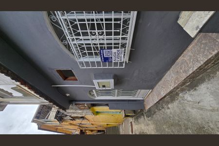Casa para alugar com 50m², 1 quarto e sem vagaFachada casa com placa