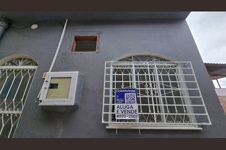 Casa para alugar com 50m², 1 quarto e sem vagaFachada casa com placa