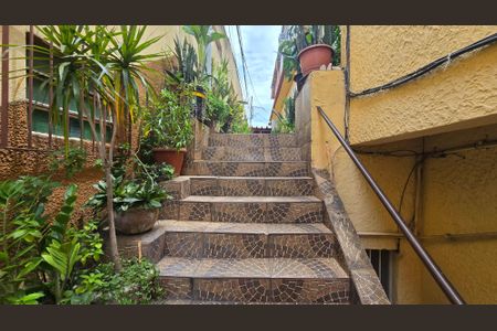 Casa para alugar com 50m², 1 quarto e sem vagaEscada