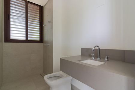 Casa à venda com 671m², 5 quartos e 5 vagas Casa à venda com 671m², 5 quartos e 5 vagasBanheiro Suíte 5