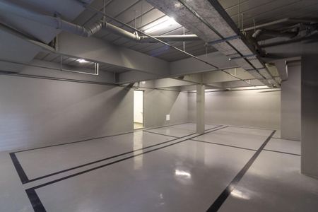 Casa à venda com 671m², 5 quartos e 5 vagas Casa à venda com 671m², 5 quartos e 5 vagasGaragem