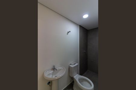 Casa à venda com 671m², 5 quartos e 5 vagas Casa à venda com 671m², 5 quartos e 5 vagasBanheiro de Serviço