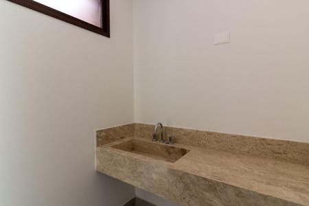 Casa à venda com 671m², 5 quartos e 5 vagas Casa à venda com 671m², 5 quartos e 5 vagasLavabo