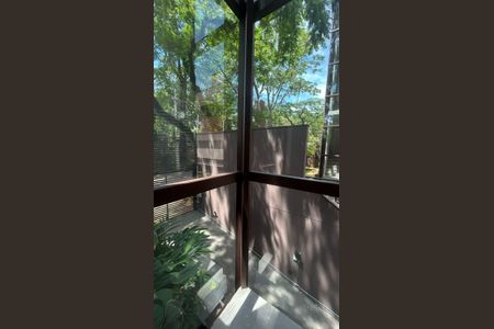 Casa à venda com 671m², 5 quartos e 5 vagas Casa à venda com 671m², 5 quartos e 5 vagasHall de distribuição