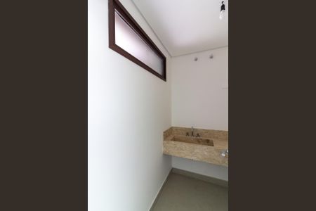 Casa à venda com 671m², 5 quartos e 5 vagas Casa à venda com 671m², 5 quartos e 5 vagasLavabo