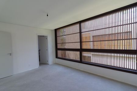 Casa à venda com 671m², 5 quartos e 5 vagas Casa à venda com 671m², 5 quartos e 5 vagasSuíte 4