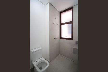 Casa à venda com 671m², 5 quartos e 5 vagas Casa à venda com 671m², 5 quartos e 5 vagasBanheiro Suíte 3