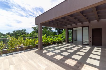 Casa à venda com 671m², 5 quartos e 5 vagas Casa à venda com 671m², 5 quartos e 5 vagasRooftop