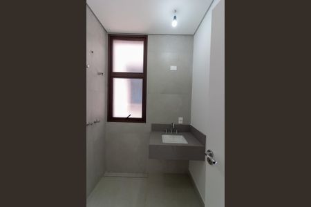 Casa à venda com 671m², 5 quartos e 5 vagas Casa à venda com 671m², 5 quartos e 5 vagasBanheiro Suíte 3