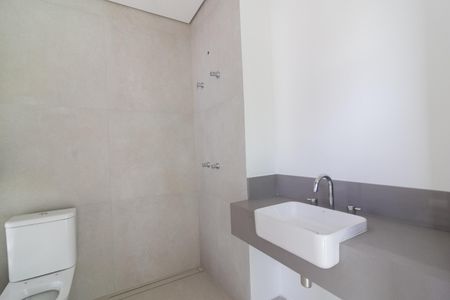 Casa à venda com 671m², 5 quartos e 5 vagas Casa à venda com 671m², 5 quartos e 5 vagasBanheiro Suíte 2