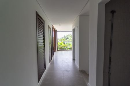 Casa à venda com 671m², 5 quartos e 5 vagas Casa à venda com 671m², 5 quartos e 5 vagasHall de distribuição