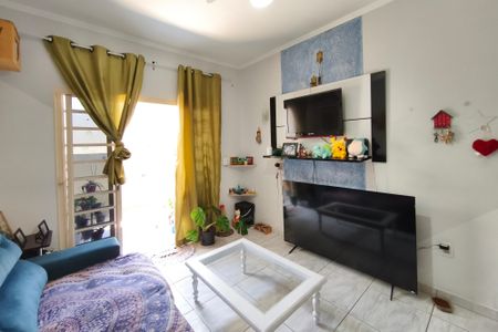 Sala de casa para alugar com 3 quartos, 126m² em Conjunto Habitacional Vila Reggio, Campinas