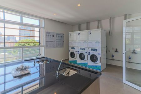 Studio à venda com 27m², 1 quarto e sem vaga Studio à venda com 27m², 1 quarto e sem vagaLavanderia Prédio