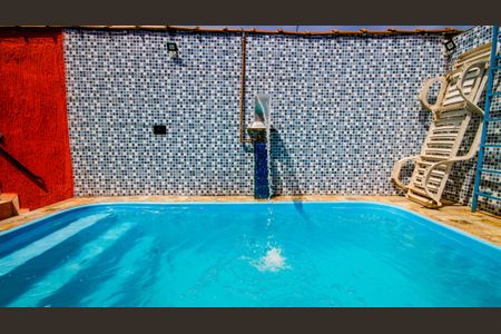 Casa de condomínio para alugar com 100m², 2 quartos e 2 vagas Casa de condomínio para alugar com 100m², 2 quartos e 2 vagasÁrea comum - Piscina