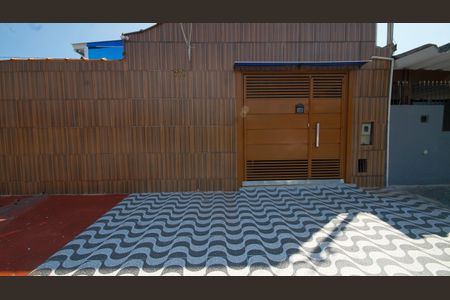 Casa de condomínio para alugar com 100m², 2 quartos e 2 vagas Casa de condomínio para alugar com 100m², 2 quartos e 2 vagasFachada