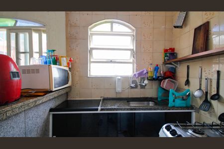 Cozinha de casa de condomínio para alugar com 2 quartos, 100m² em Vila Caiçara, Praia Grande