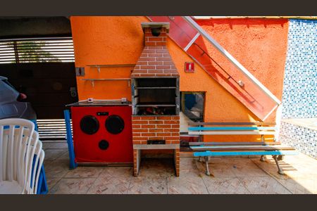 Casa de condomínio para alugar com 100m², 2 quartos e 2 vagas Casa de condomínio para alugar com 100m², 2 quartos e 2 vagasÁrea comum - Churrasqueira