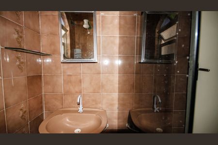 Casa de condomínio para alugar com 100m², 2 quartos e 2 vagas Casa de condomínio para alugar com 100m², 2 quartos e 2 vagasBanheiro