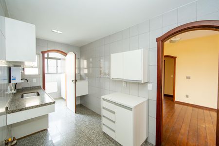 Apartamento à venda com 104m², 3 quartos e 2 vagas Apartamento à venda com 104m², 3 quartos e 2 vagasCOZINHA