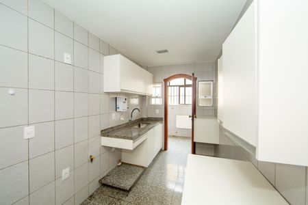 Apartamento à venda com 104m², 3 quartos e 2 vagas Apartamento à venda com 104m², 3 quartos e 2 vagasCOZINHA