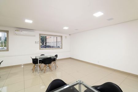 Apartamento para alugar com 44m², 2 quartos e 1 vagaÁrea comum - Salão de festas