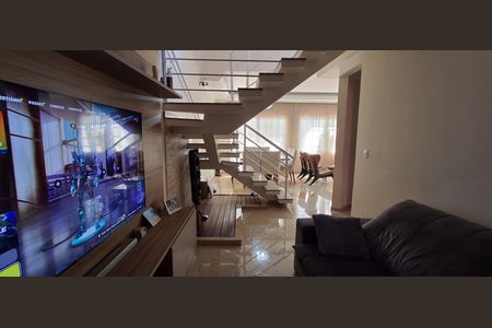 Sala de tv de casa à venda com 3 quartos, 260m² em Conjunto Residencial Nova Roma, São Bernardo do Campo