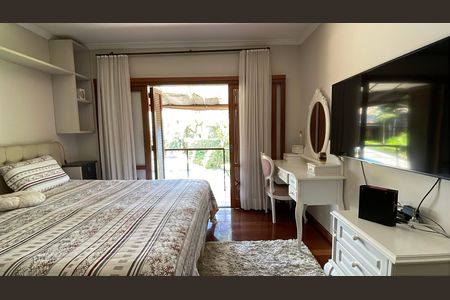 Casa de condomínio para alugar com 950m², 4 quartos e 6 vagasSuíte 1