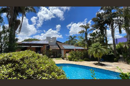 Casa de condomínio para alugar com 950m², 4 quartos e 6 vagasÁrea comum - Piscina