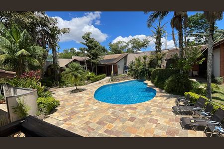 Casa de condomínio para alugar com 950m², 4 quartos e 6 vagasÁrea comum - Piscina