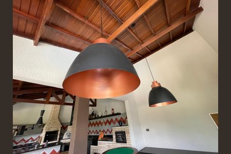 Casa de condomínio para alugar com 950m², 4 quartos e 6 vagasSala