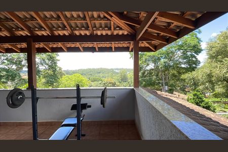 Casa de condomínio para alugar com 950m², 4 quartos e 6 vagasAcademia